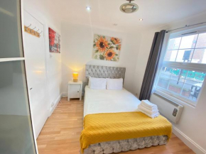 Lovely 2-Bed Flat in London